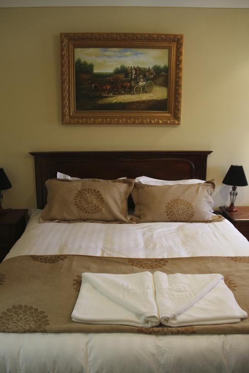 Overlander Homestead Motel Рома Номер фото